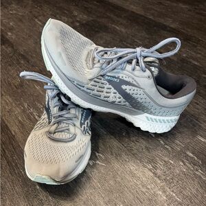 Brooks Adrenaline shoes